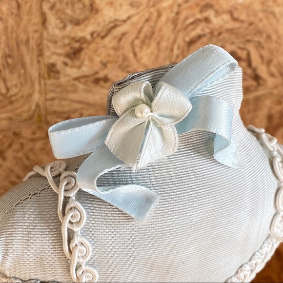 ❌SOLD❌ VTG Blue Victorian Lace Mini Mannequin - Picture 4 of 11